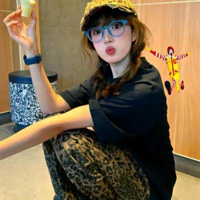 陪她一会儿